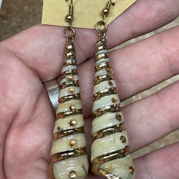 NEW HANDMADE Beautiful Gold Leaf Trim Swirl SHELL Earrings Long Dangle X Long - Picture 3 of 4